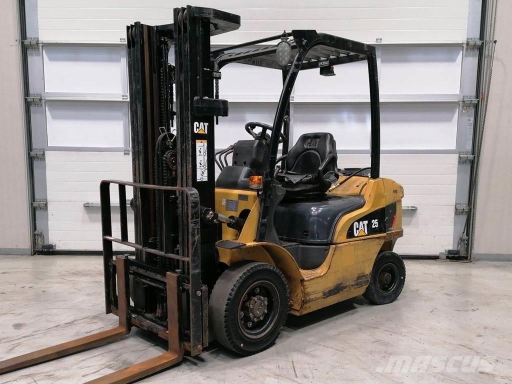 CAT GP25N LPG (dujiniai) krautuvai