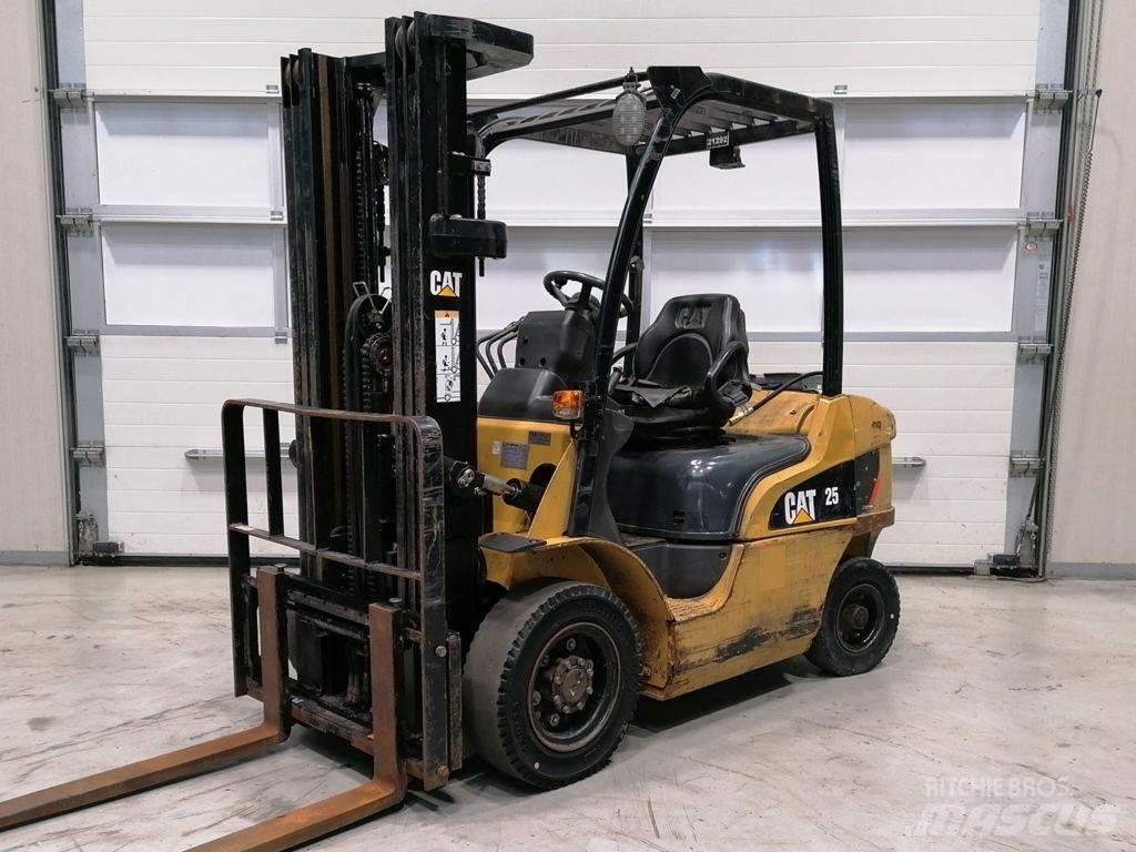 CAT GP25N LPG (dujiniai) krautuvai