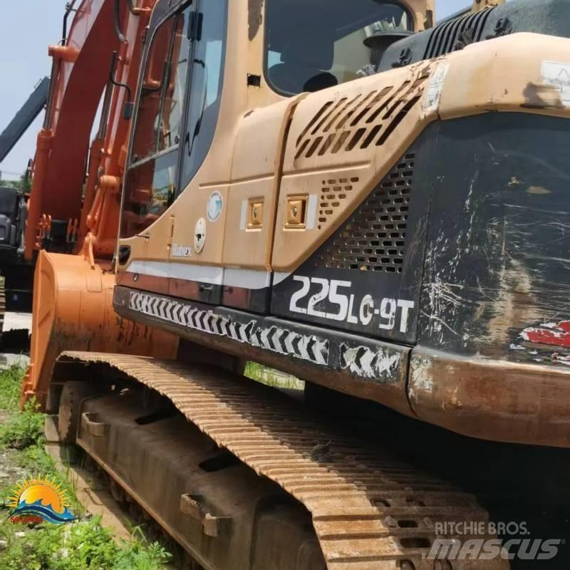 Hyundai 225lc-9t Vikšriniai ekskavatoriai