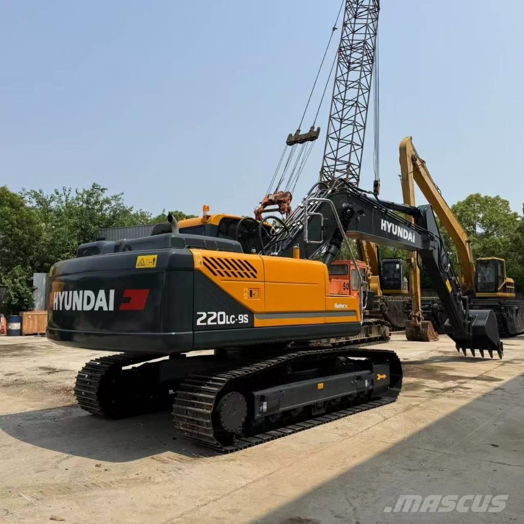 Hyundai R220LC-9S Vidutinės galios ekskavatoriai 7-12 t