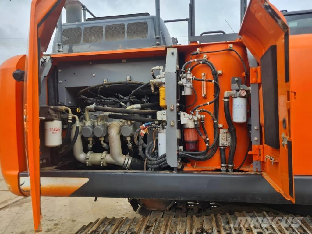 Hitachi ZX 210 LC-6 Vikšriniai ekskavatoriai