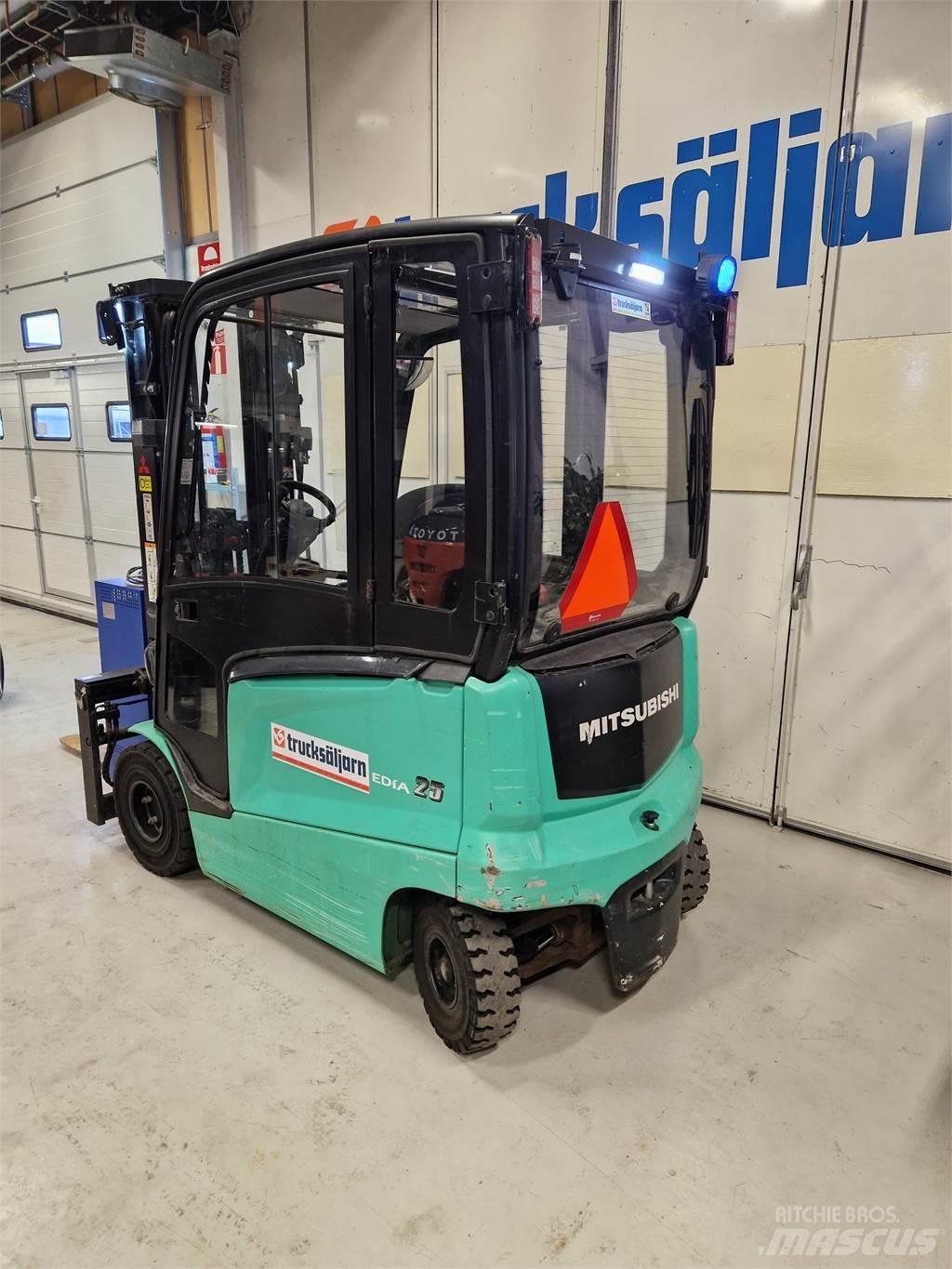 Mitsubishi FB25CN Elektriniai šakiniai krautuvai