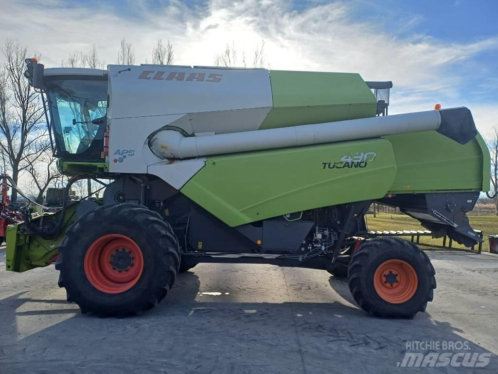CLAAS Tucano 430 Derliaus nuėmimo kombainai