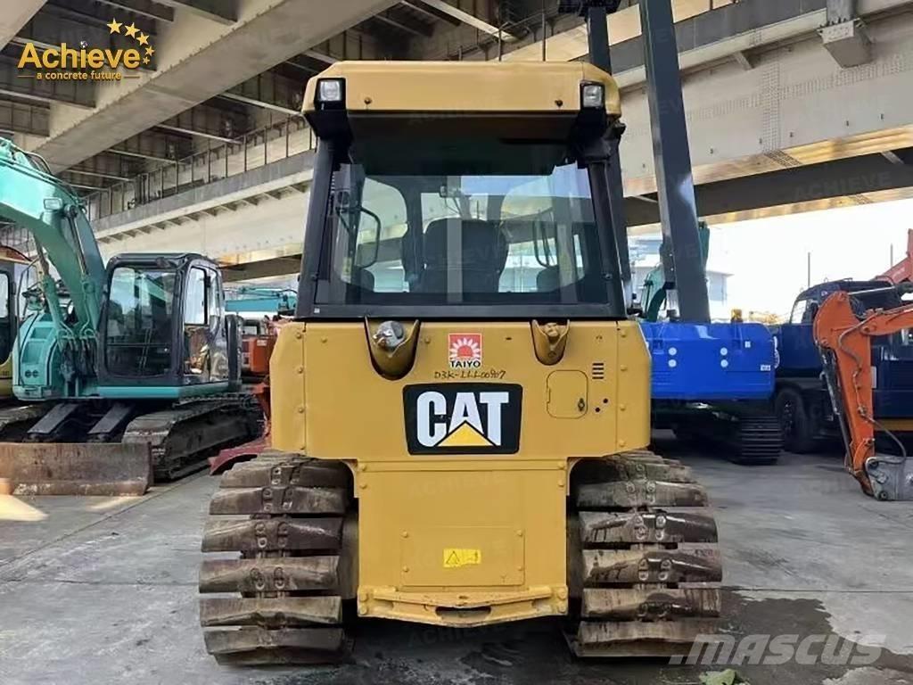 CAT D 3 Vikšriniai buldozeriai