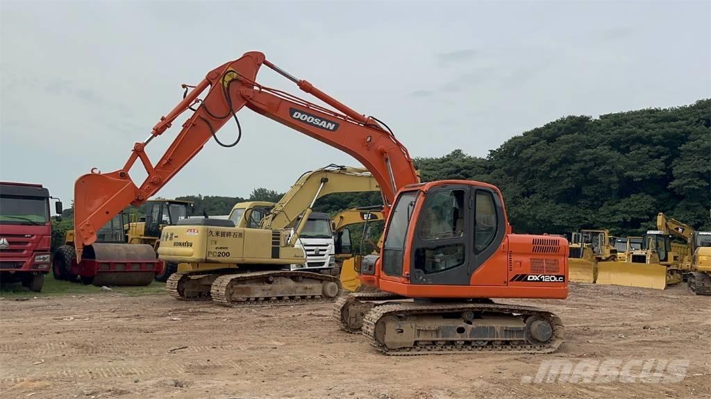 Doosan DX 120 Vikšriniai ekskavatoriai
