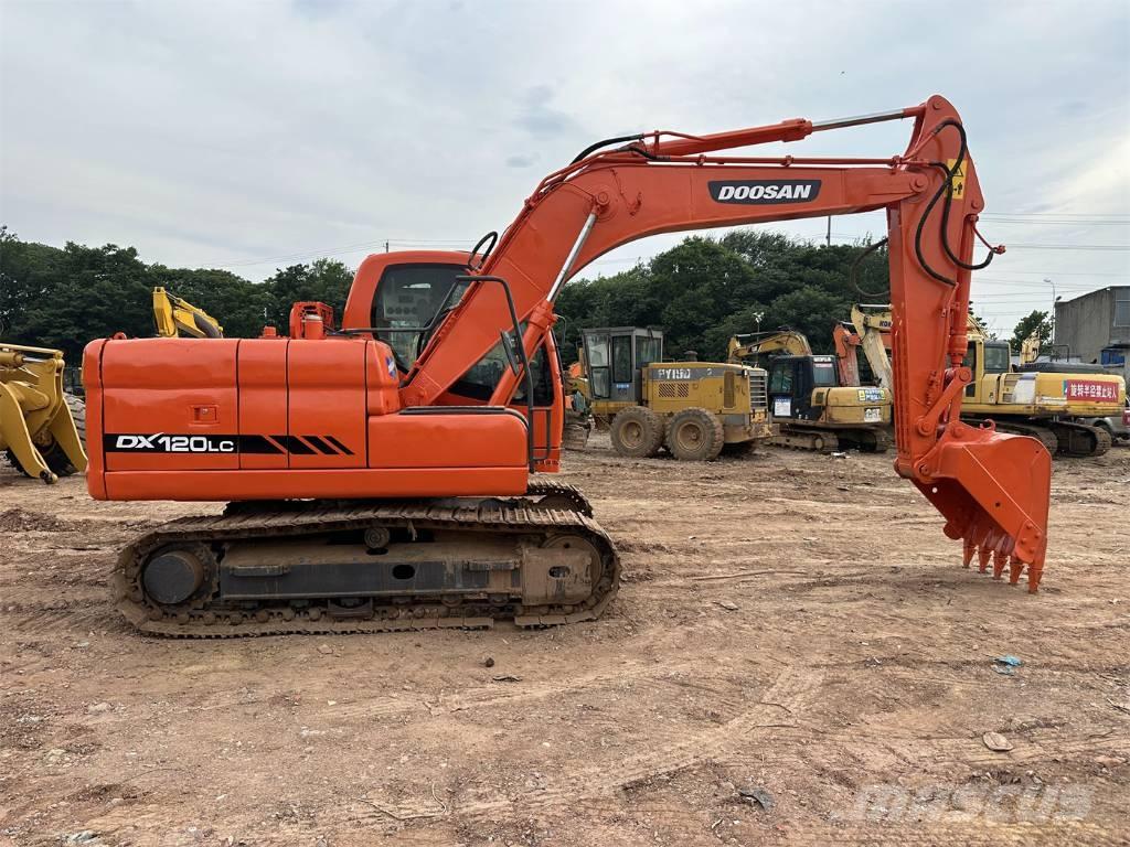 Doosan DX 120 Vikšriniai ekskavatoriai