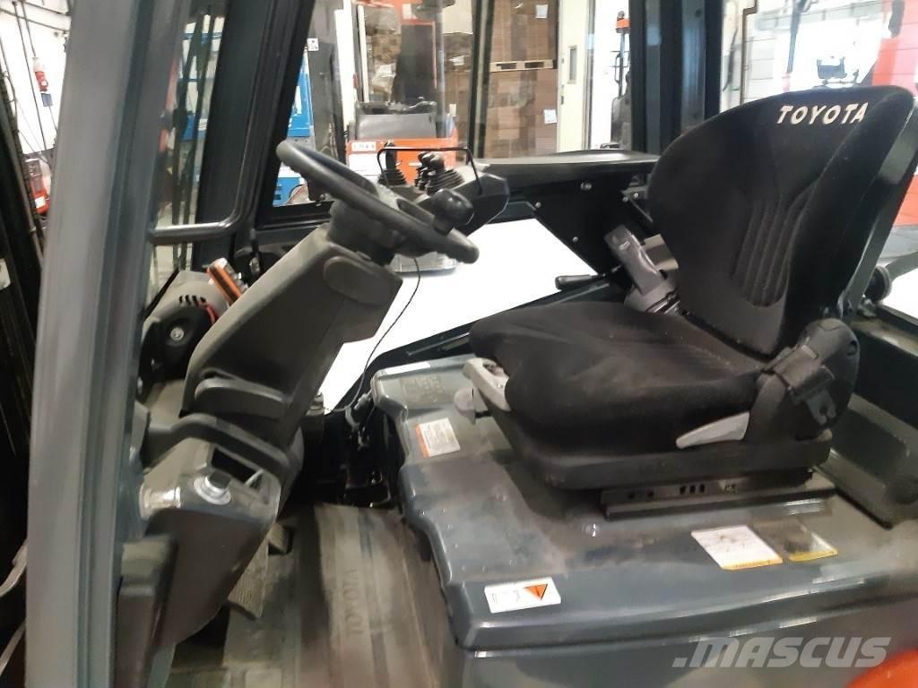 Toyota 8FBE15T Elektriniai šakiniai krautuvai
