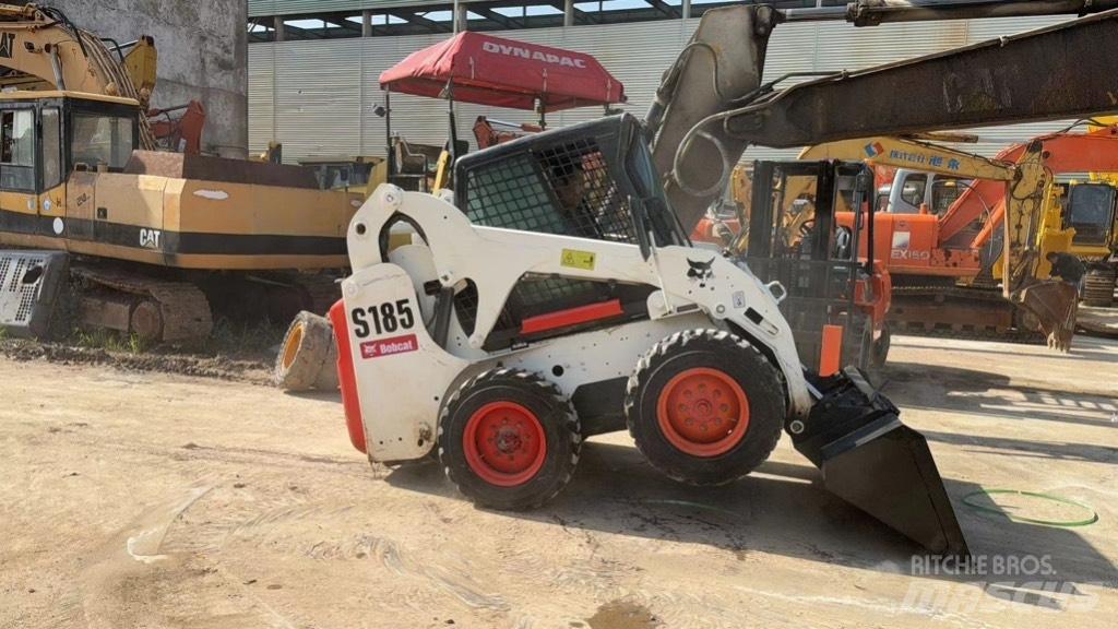 Bobcat S 185 Krautuvai su šoniniu pasukimu
