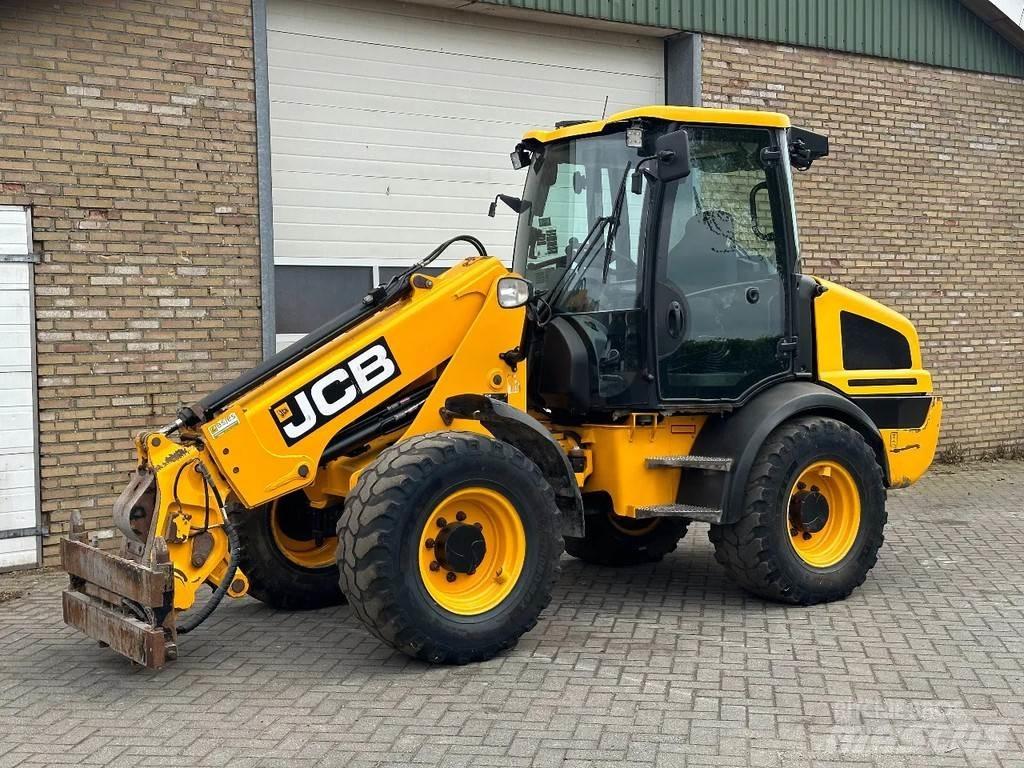 JCB TM220 SV A Teleskopiniai ratiniai krautuvai