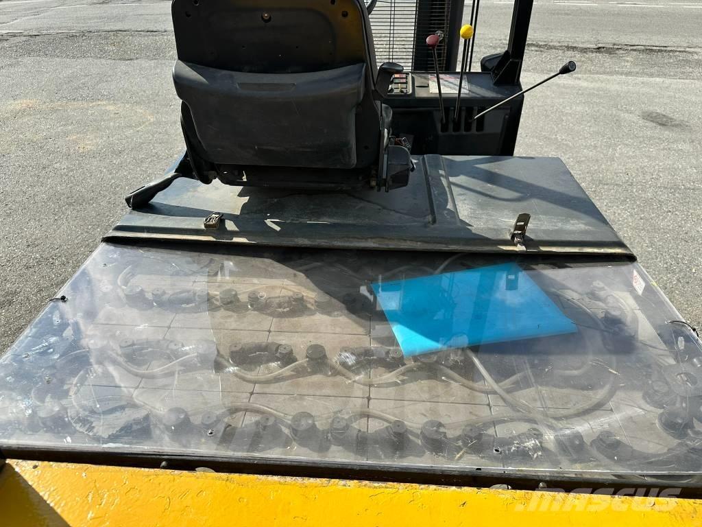 OM E50N Elektriniai šakiniai krautuvai