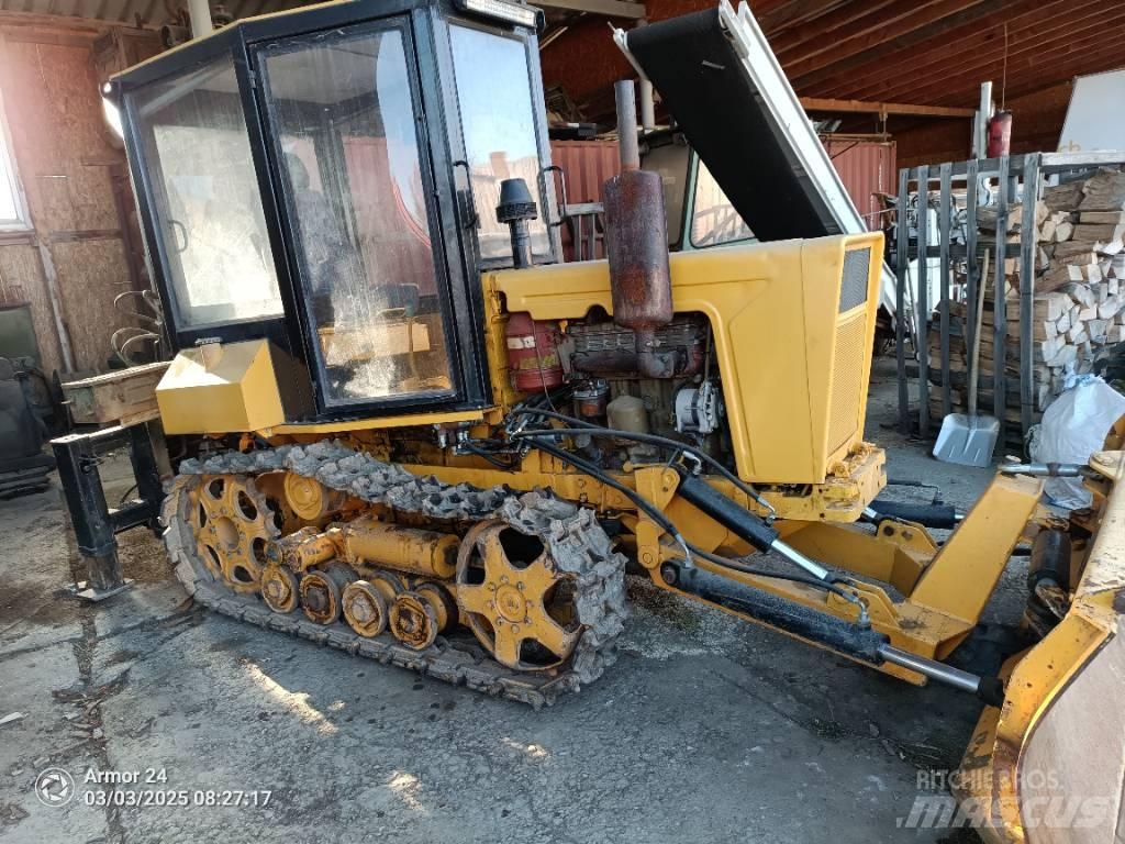  Bulgar T54 Ratiniai buldozeriai