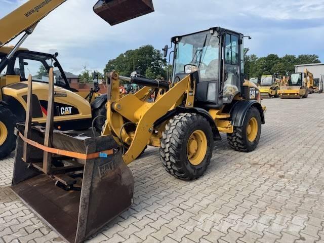 CAT 908 H Naudoti ratiniai krautuvai
