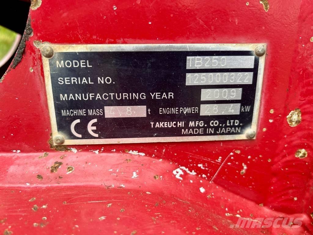 Takeuchi TB 250 Mini ekskavatoriai < 7 t