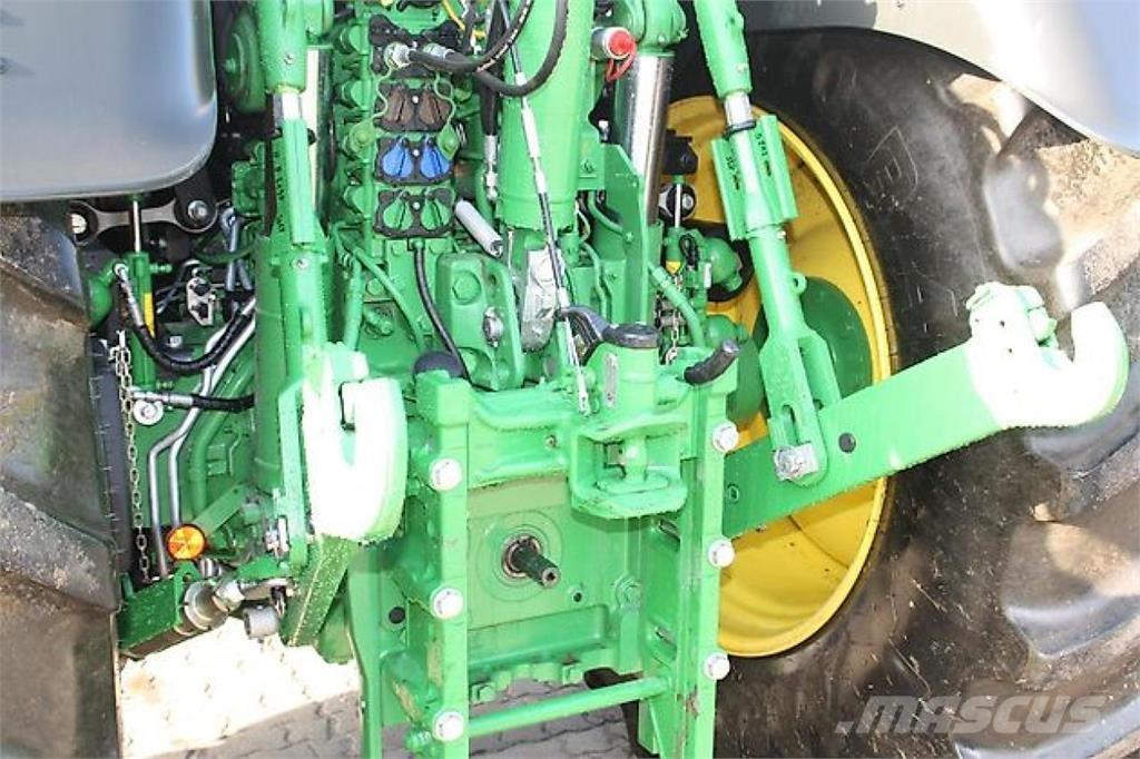 John Deere 6R195 Traktoriai