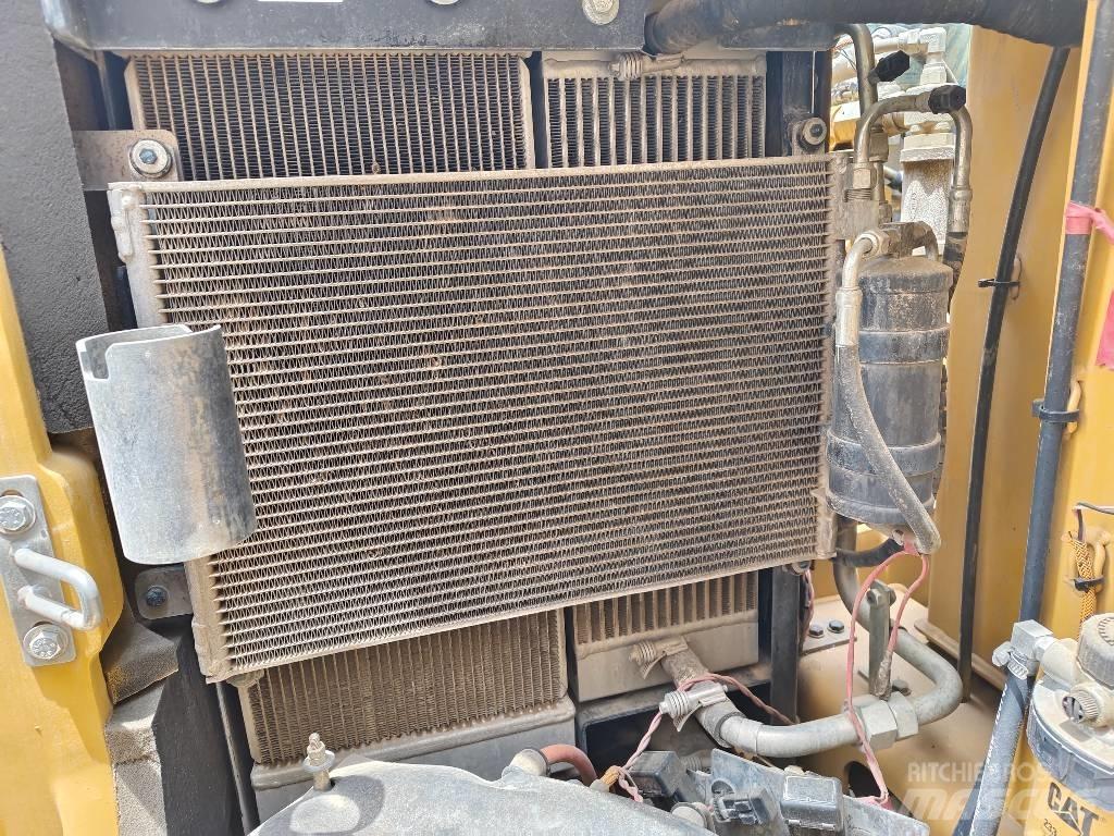 CAT 308 E 2 Vikšriniai ekskavatoriai