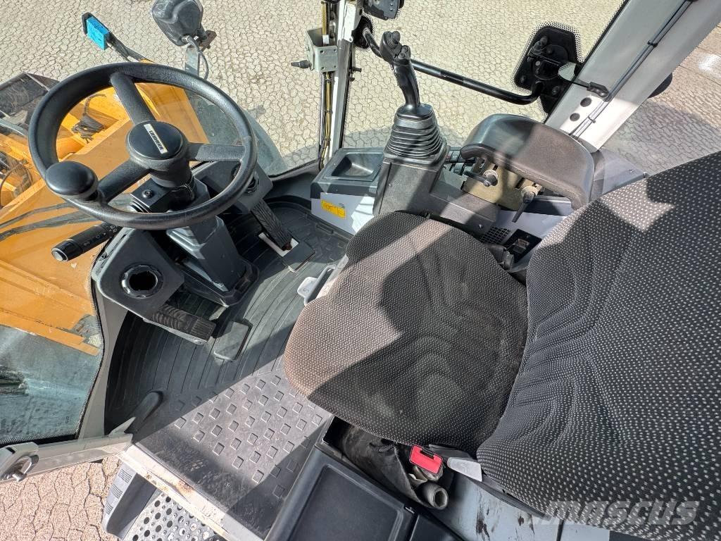 Liebherr L 514 Naudoti ratiniai krautuvai