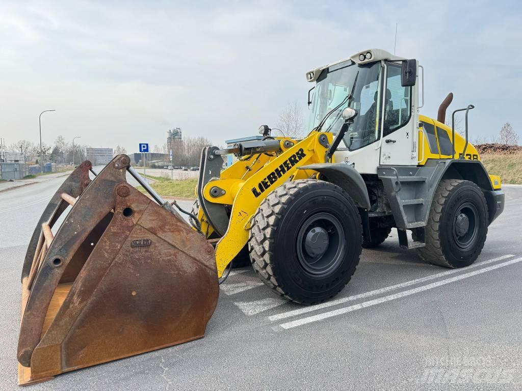 Liebherr L 538 Naudoti ratiniai krautuvai