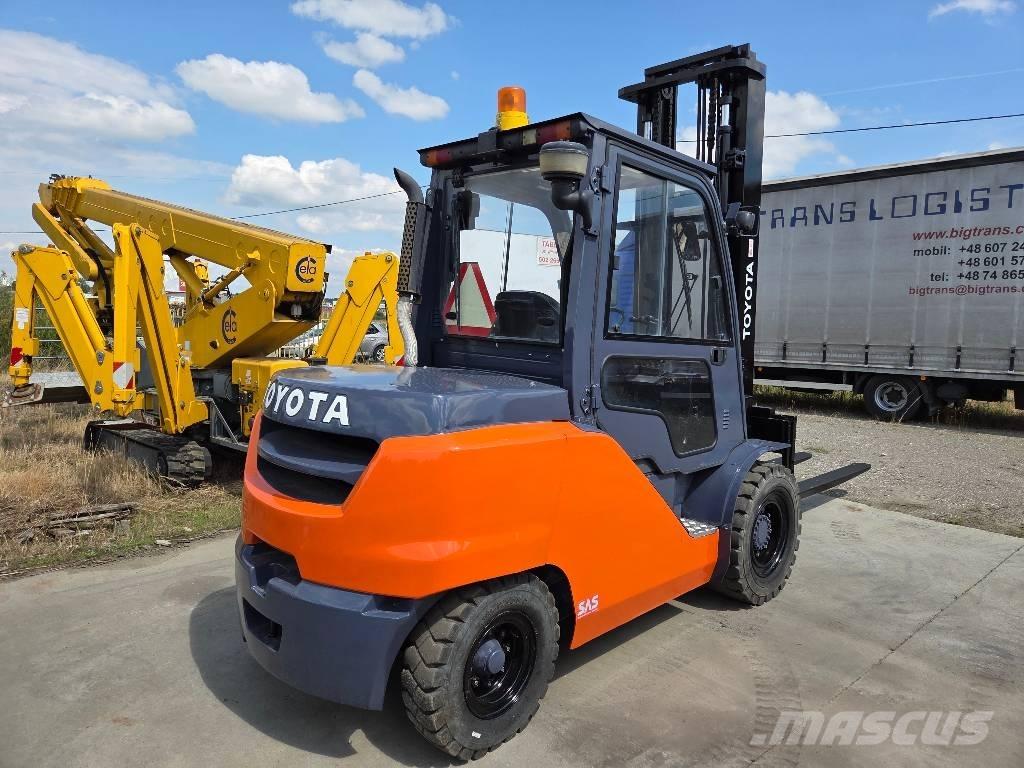 Toyota 40-8FD50N Dyzeliniai krautuvai