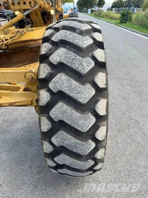 CAT 140H Greideriai