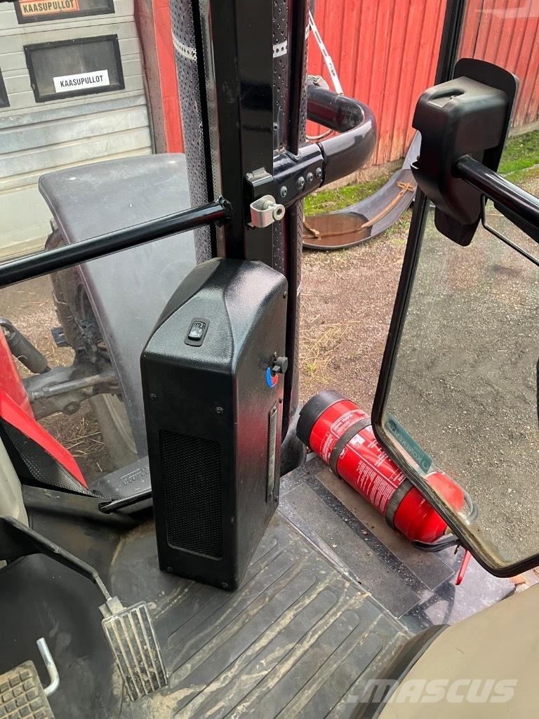 Massey Ferguson 7726 Traktoriai