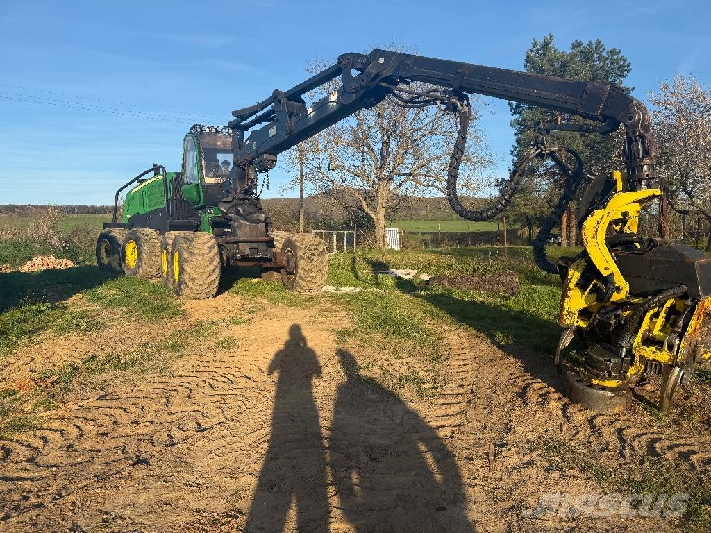 John Deere 1270 E Miško technika (Harvesteriai)