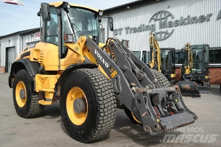Volvo L 45 F Naudoti ratiniai krautuvai