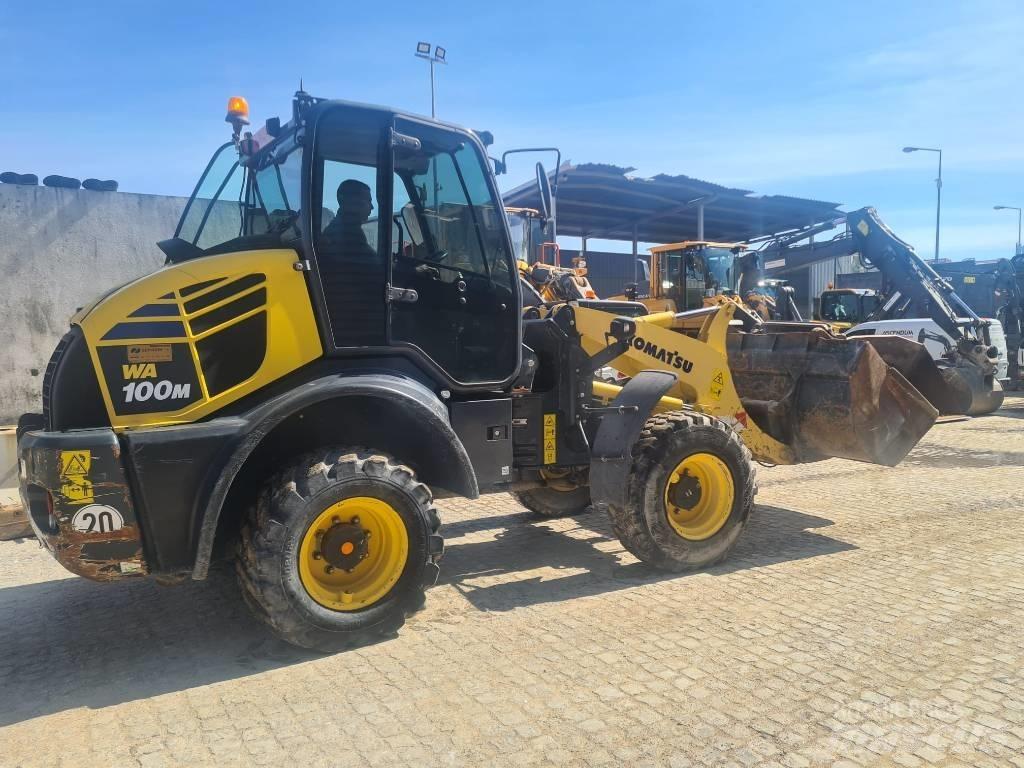 Komatsu WA 100 M Naudoti ratiniai krautuvai