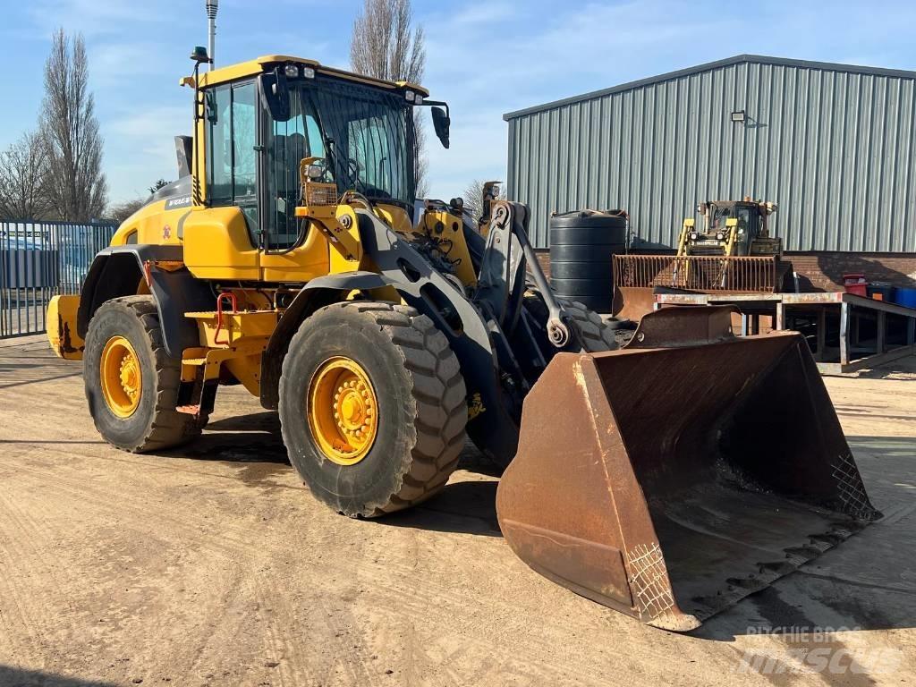 Volvo L 70 H Naudoti ratiniai krautuvai