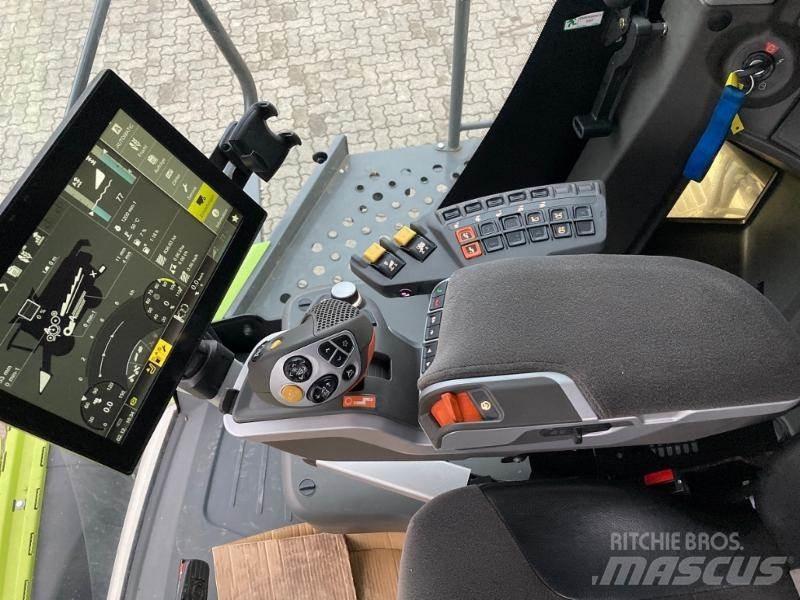 CLAAS LEXION 5400 Derliaus nuėmimo kombainai