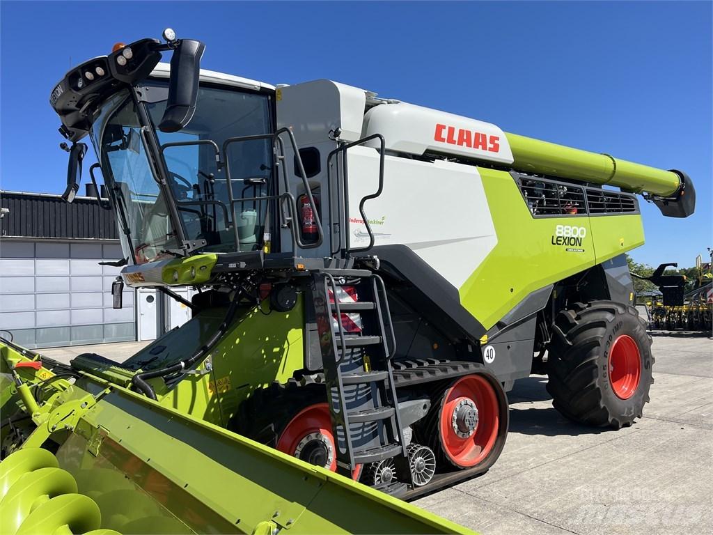 CLAAS Lexion 8800TT Derliaus nuėmimo kombainai