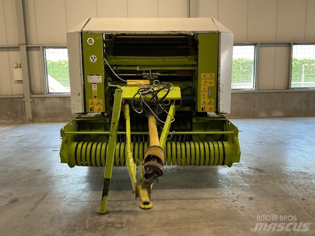 CLAAS Rollant 240 Ritinių presai