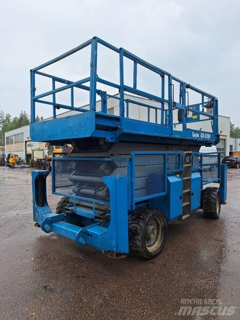 Genie GS 5390 RT Žirkliniai keltuvai
