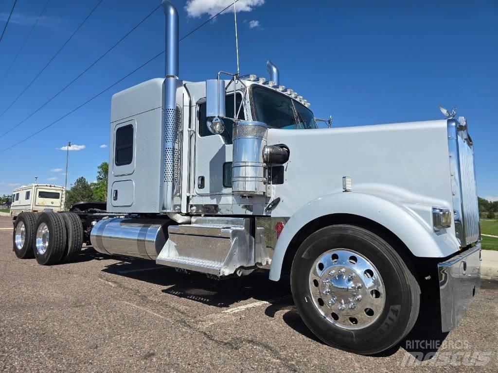 Kenworth W 900 Naudoti vilkikai