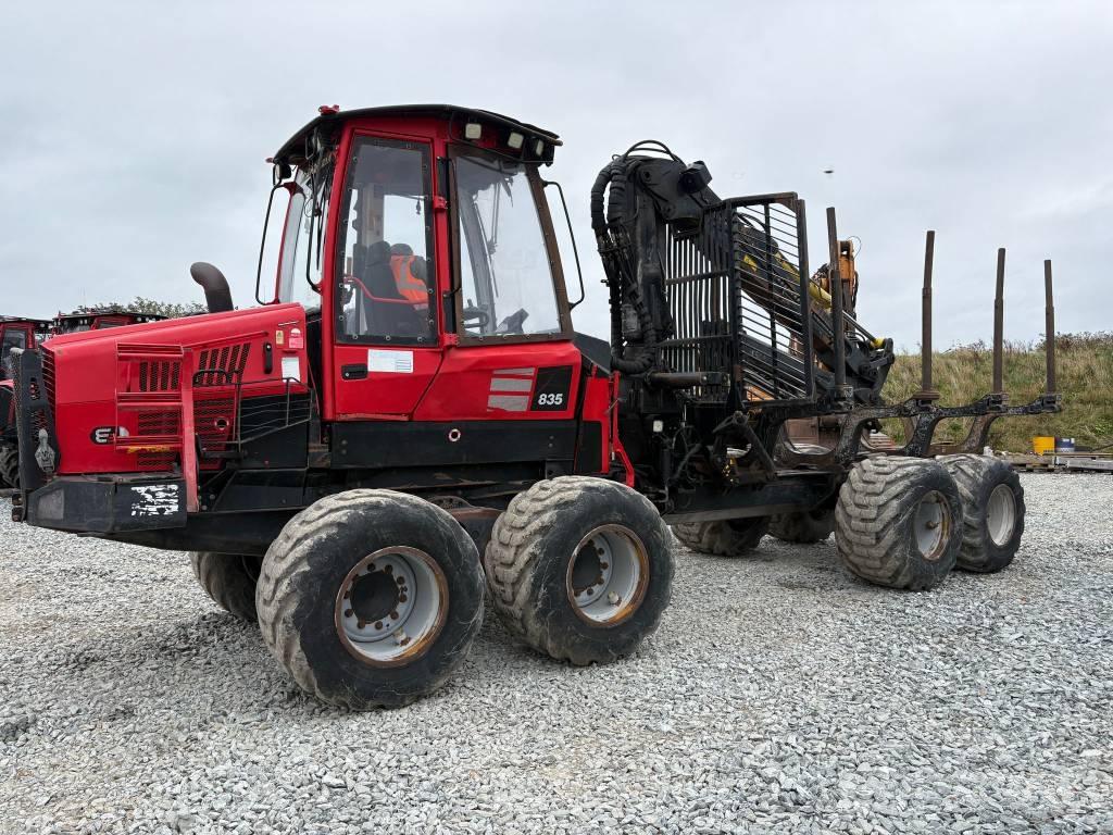 Komatsu 835 Naudoti miškovežiai (Forvarderiai)