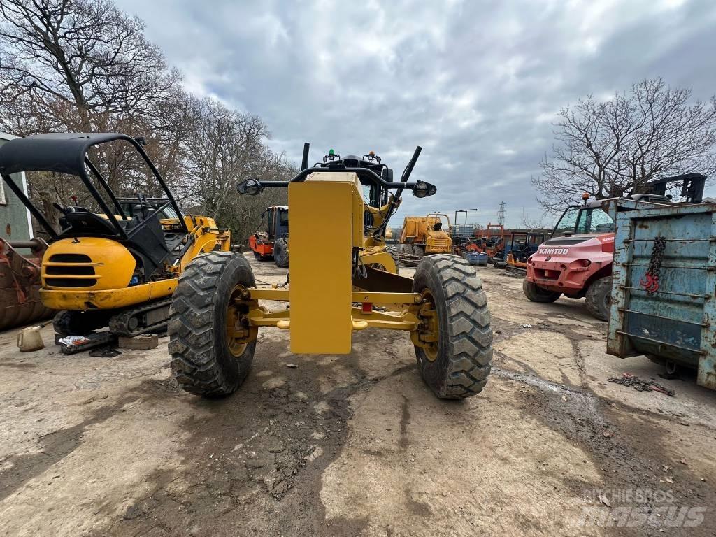 CAT 150 Greideriai