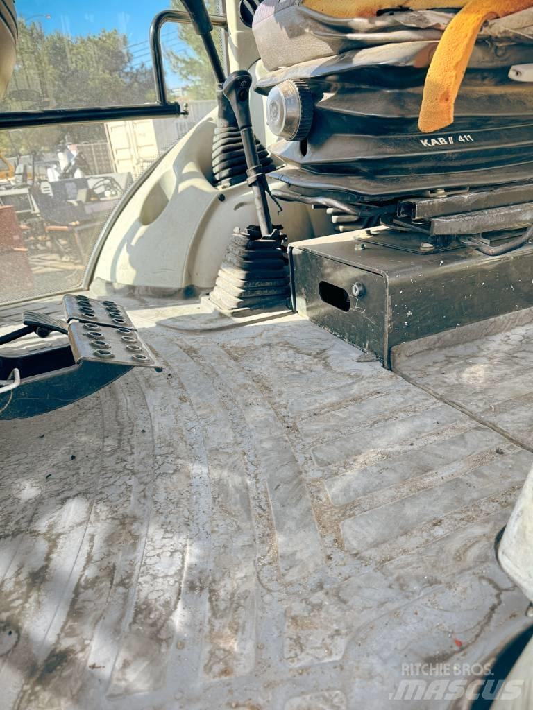 Komatsu WB 140-2N Ekskavatoriniai krautuvai