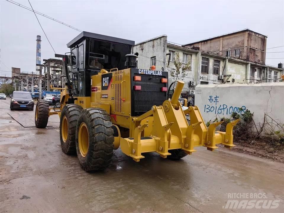 CAT 140K Greideriai