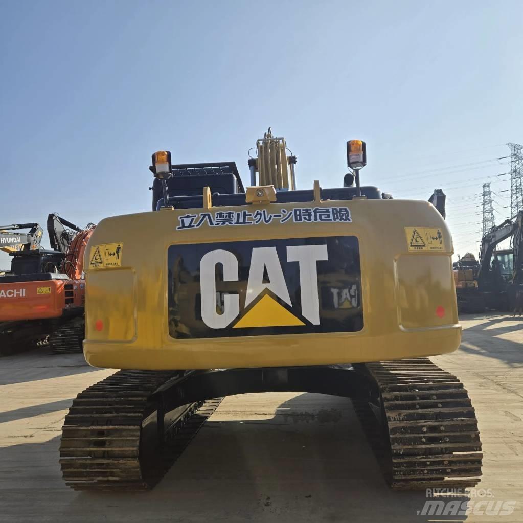 CAT 323 D L Vidutinės galios ekskavatoriai 7-12 t