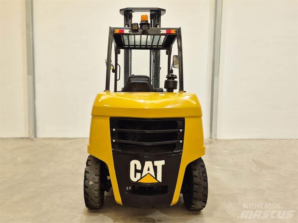 CAT DP50NB Dyzeliniai krautuvai