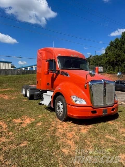 Kenworth T 680 Naudoti vilkikai