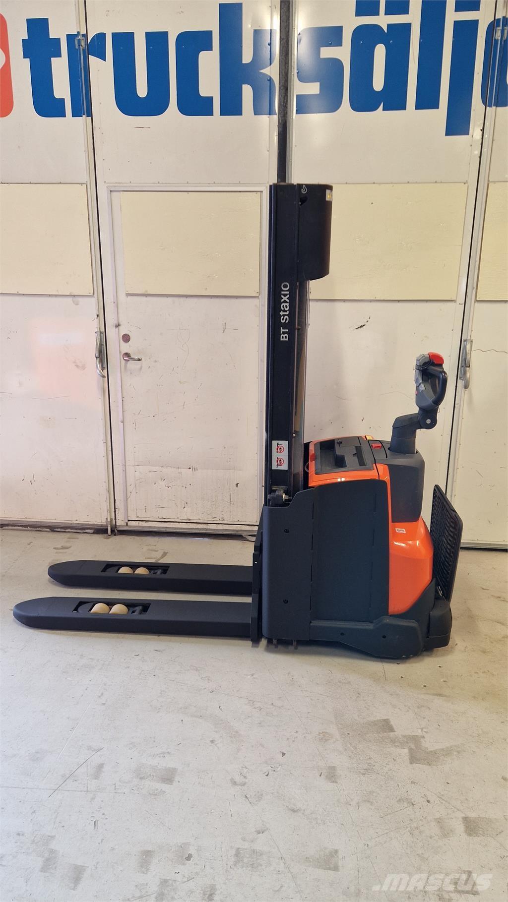 Toyota SWE140L Savaeigiai rietuvai