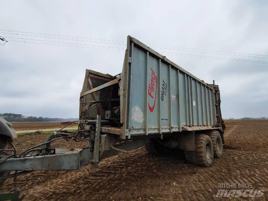 Fliegl ASW271 GIGANT Mėšlo barstytuvai