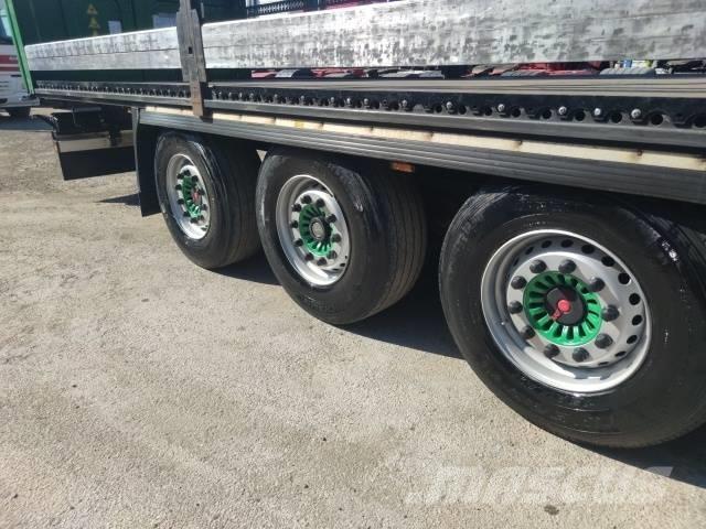 Krone SD Tentinės puspriekabės