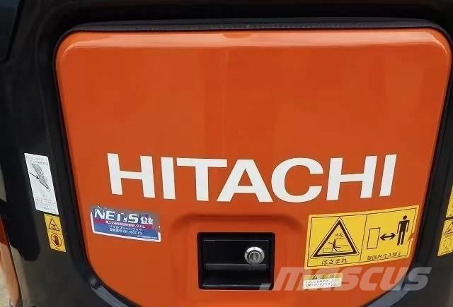 Hitachi 30 Vikšriniai ekskavatoriai