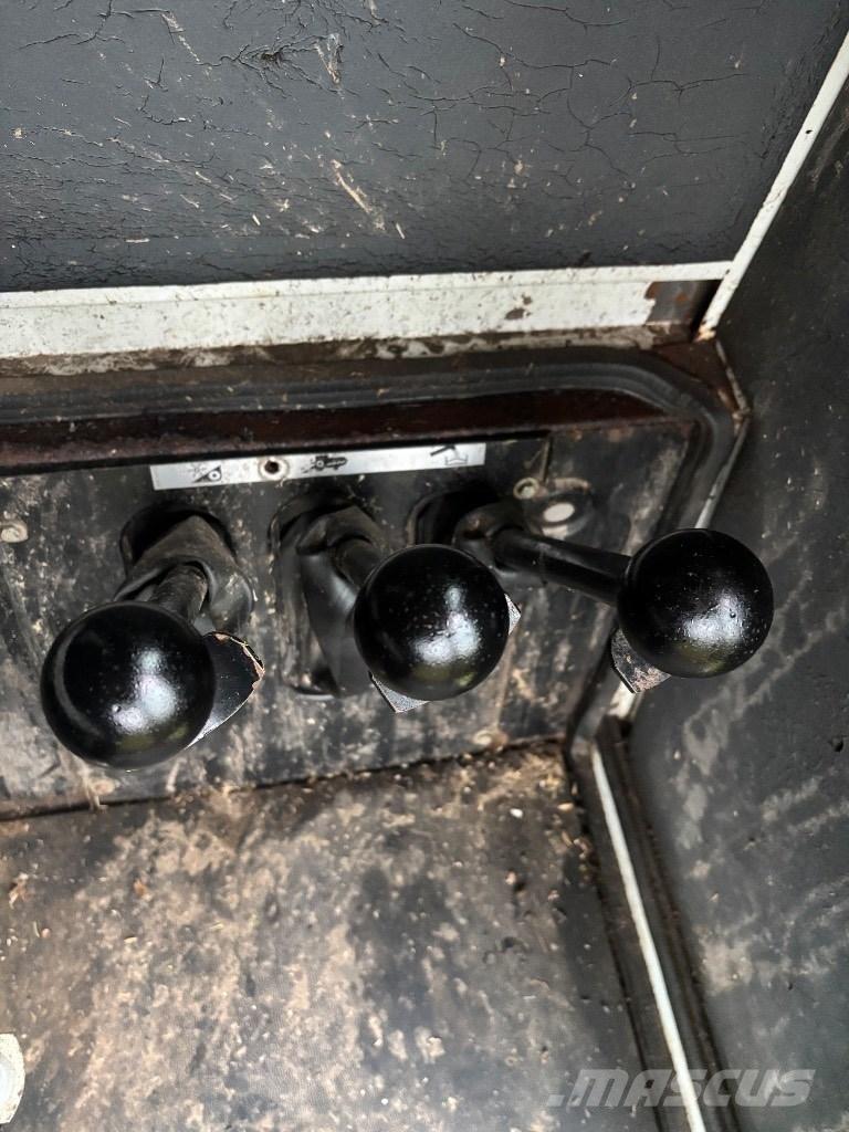 CLAAS 48 Derliaus nuėmimo kombainai