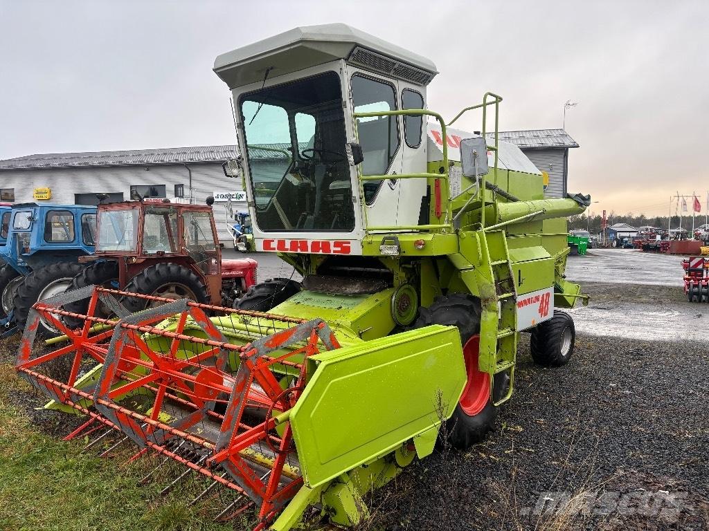 CLAAS 48 Derliaus nuėmimo kombainai