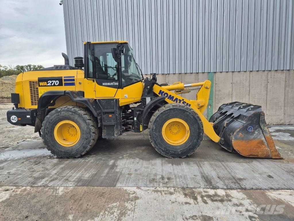 Komatsu WA 270-8 Naudoti ratiniai krautuvai
