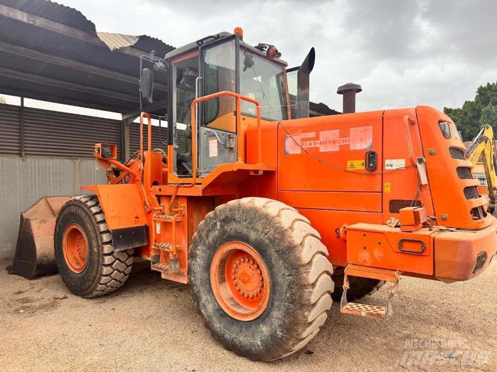 Hitachi W 170 Naudoti ratiniai krautuvai
