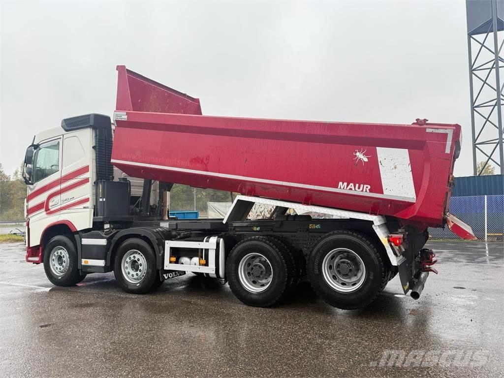 Volvo FH540 8x4 Savivarčių priekabų vilkikai