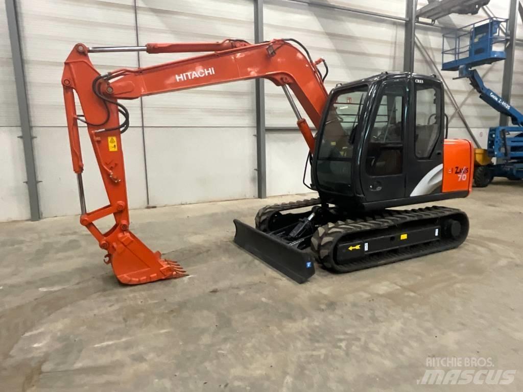 Hitachi ZX 70 Vidutinės galios ekskavatoriai 7-12 t